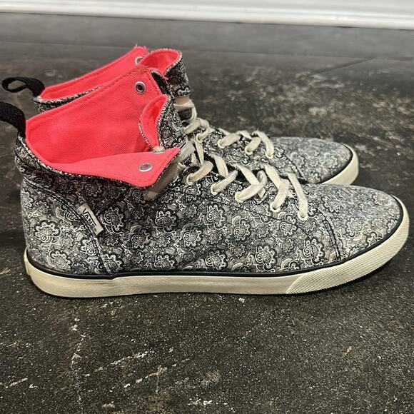 VANS Sydney Henna Hi Womens Black Paisley Print Skate Ankle Sneakers Shoes 8.5 - Picture 3 of 12